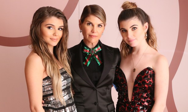lori-loughlin-usc-daughters-t
